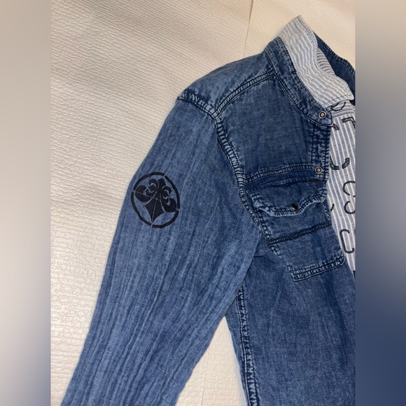 Affliction Reversible Dark Blue Denim Shirt with Graphic Back
Size Medium - Picture 12 of 12